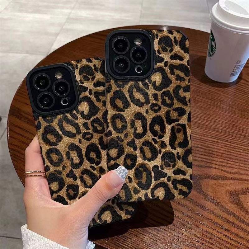 Gold leopard print phone case for Apple devices